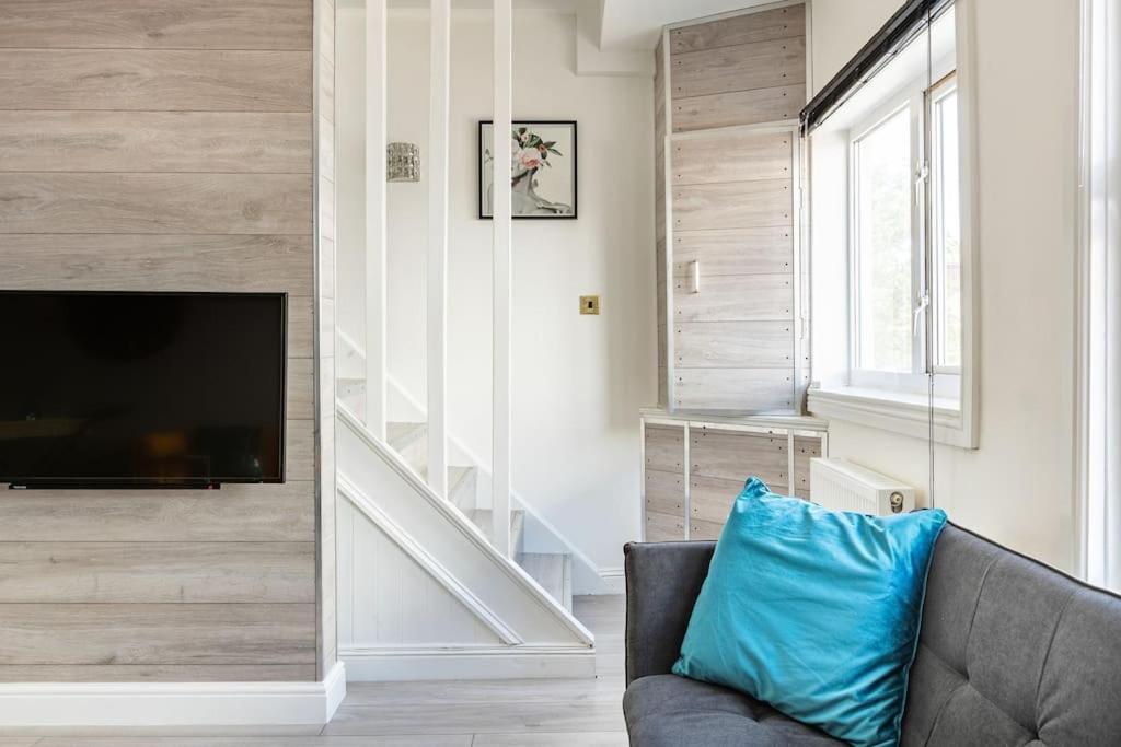 One Bedroom Duplex Apartment Located In Cowley. Oxford Exteriör bild