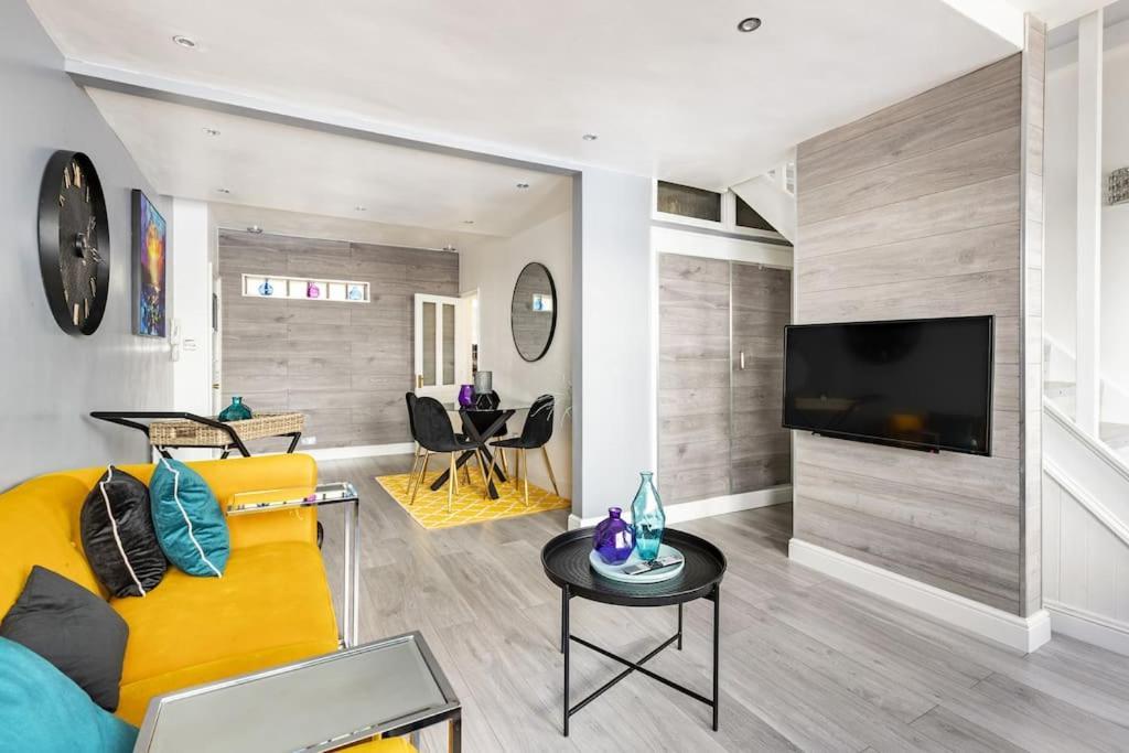 One Bedroom Duplex Apartment Located In Cowley. Oxford Exteriör bild